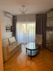 Vanzare apartament 2 camere | Titan | Parc | Metrou | bloc 2019 | etaj 6/10 | centrala | mobilat si utilat lux | - Bucuresti