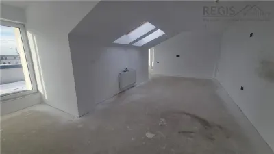 Penthouse de 2.5 camere zona Tractorul - foto 4