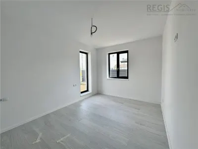 Casa noua de vanzare | 3 dormitoare | curte | parter - foto 7
