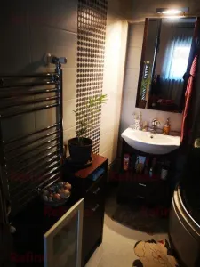 Vanzare casa P+E+M | Calea Calarasilor - Matei Voievod | curte comuna | - foto 5