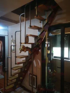 Vanzare casa P+E+M | Calea Calarasilor - Matei Voievod | curte comuna | - foto 6
