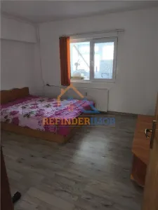 Apartament de vanzare cu 3 camere, 2 grupuri sanitare, zona Calea Calarasilor - foto 3