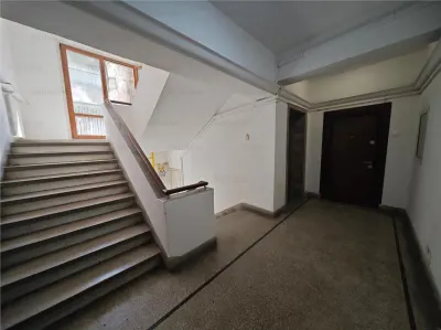 Vanzare apartament 3 camere | Piata Romana metrou | etaj 1/4 | decomandat | renovat | fara risc seismic | - foto 10