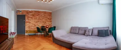 Vanzare apartament 2 camere | ultracentral | Victoriei-Sala Palatului | renovat | decomandat | mobilat si utilat | etaj 7/9 - foto 2