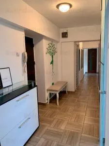 apartament 3 camere, Piata Alba Iulia , Decebal stradal, 82mp, decomandat, amenajat ,vedere integrala la bulevard, orientare Sud, loc parcare, liber. - foto 17
