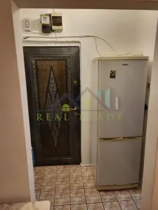 Apartament 2 camere cu balcon etaj intermediar zona Vlahuta - foto 7