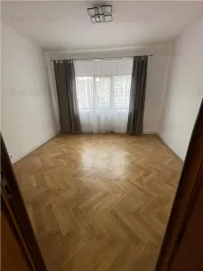 apartament 3 camere Piata Muncii, la 1 minut de gura de metrou, 90mp utili ,etaj 5/8, vedere spate, centrala proprie, lift, amenajat. - foto 11