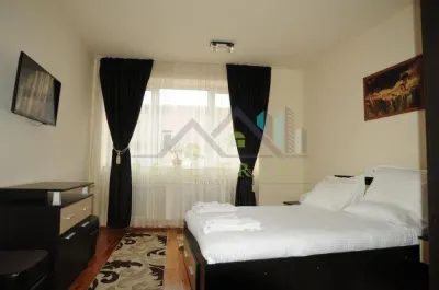 Apartament 3 camere decomandat Centrul Istoric - foto 3