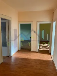 Apartament 3 camere decomandat etajul 1 Centrul Civic - foto 5