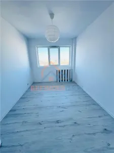 Apartament de vanzare cu 3 camere, zona Titan - Piata Minis - foto 3