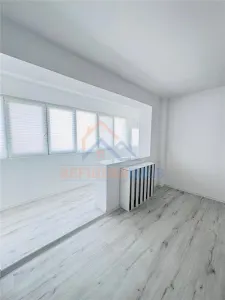 Apartament de vanzare cu 3 camere, zona Titan - Piata Minis - foto 8