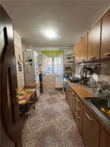Vanzare Apartament cu 3 camere, zona Piata Unirii - foto 6