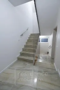 La cheie! Duplex Lux 5 camere, 191 mp in Europa, Curte 220 mp,Parcari - foto 15