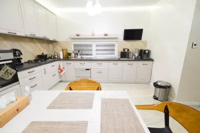 La cheie! Duplex Lux 5 camere, 191 mp in Europa, Curte 220 mp,Parcari - foto 5