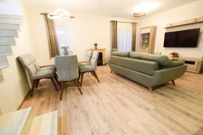 La cheie! Duplex Lux 5 camere, 191 mp in Europa, Curte 220 mp,Parcari - foto 6