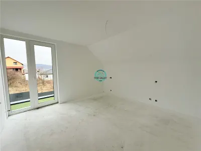 Vand casa cu 4 camere, 2 bai, suprafata utila 140 si teren 500 mp - foto 14