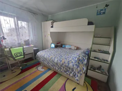 Casa cu 3 camere Str Negoiu Fagaras - foto 5