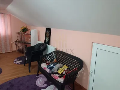 DE VANZARE VILA CARTIER DEAL BARLAD SUPERBA - foto 3