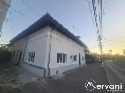 Casa de vanzare in Campina (spatiu comercial) - Zona Bobalna - foto 2