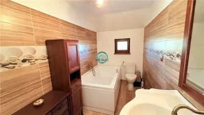 Casa de vanzare cu 4 camere, 4 bai, teren 1540mp - Sangeorgiu de Mures - foto 15