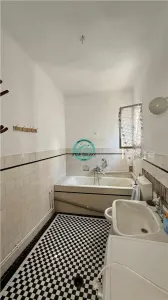 Vand casa cu 3 camere si 2 bai in zona centrala zona Casa de Pensii - foto 8
