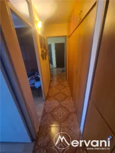 Apartament cu 3 camere de vanzare in Campina - Zona Centrala - foto 7