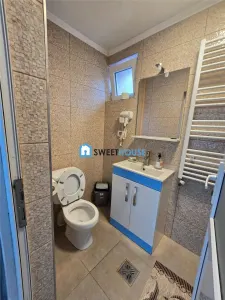 Casa cu doua apartamente in zona centrala Fagaras - foto 17