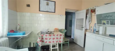 GARA CENTRU PIATA UNIRII TEREN 377 MP CU CASA - foto 16