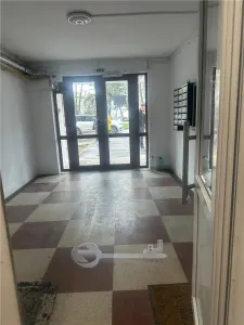 CENTRU BLOC GULIVER 3 CAMERE  LIBER ETAJ INTERMEDIAR - foto 13