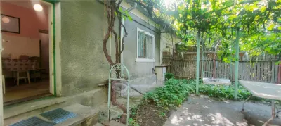 GARA CENTRU PIATA UNIRII TEREN 377 MP CU CASA -300,000 EUR - Iasi