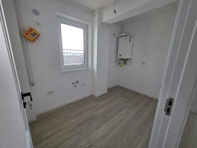 Apartament 3 camere - Etaj 3, 2bai - Str. Soarelui, Păcurari - foto 4