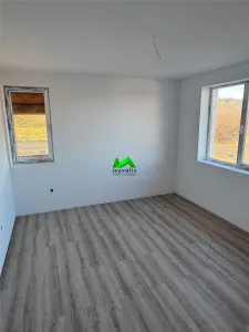 Casa de vanzare singur in curte 4 camere Sibiu Cisnadie - foto 2