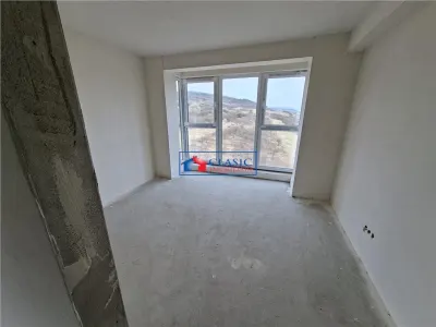 Vanzare apartament 2 camere zona Sesul de Sus Floresti - foto 4