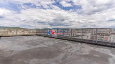 Vanzare apartament 4 camere tip penthouse bloc nou in zona Centrala cu parcare - foto 16