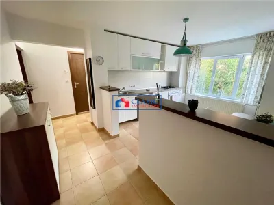 Inchiriere apartament 2 camere decomandate in Zorilor- str Lunii - foto 2