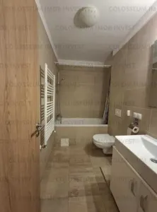 Apartament 2 camere, decomandat - zona Tractorul - foto 4