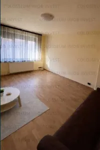 Apartament 2 camere, decomandat - zona Brasovul Vechi - foto 2