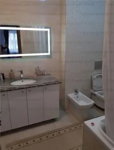 Apartament 3 camere, decomandat - zona Tractorul - foto 10
