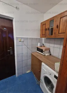 Camera de camin cu baie si bucatarie - zona Tractorul - foto 6