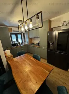 Apartament 4 camere, decomandat - zona Centru Civic - Brasov