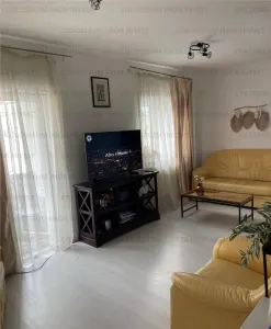 Apartament 2 camere, semidecomandat - zona Garii - Brasov