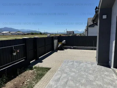 Casa cu 4 camere, decomandat - zona Sanpetru - foto 19
