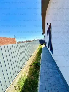 Casa cu 4 camere, decomandat - zona Sanpetru - foto 21