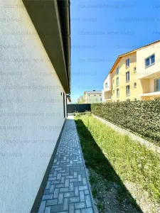 Casa cu 4 camere, decomandat - zona Sanpetru - foto 22