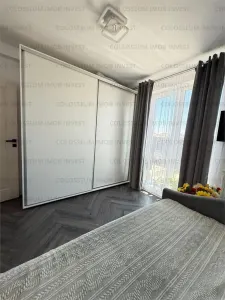 Casa cu 4 camere, decomandat - zona Sanpetru - foto 8