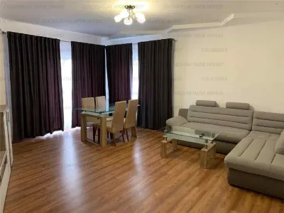 Apartament 3 camere, decomandat - zona Tractorul - Brasov