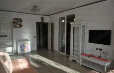 Apartament cu 2 camere,decomandat - zona Tractorul - foto 2