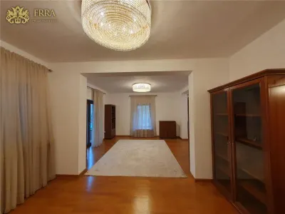 Vila cu piscina, 4 locuri parcare, 860mp teren. Iancu Nicolae - foto 5