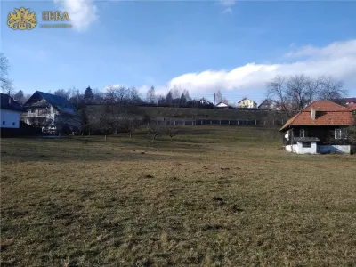 Teren cu vedere spectaculoasa, pretabil pensiune. Moeciu. - foto 4