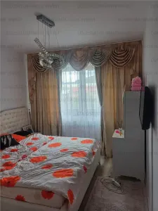 Apartament cu 3 camere, decomandat - zona Noua - foto 6
